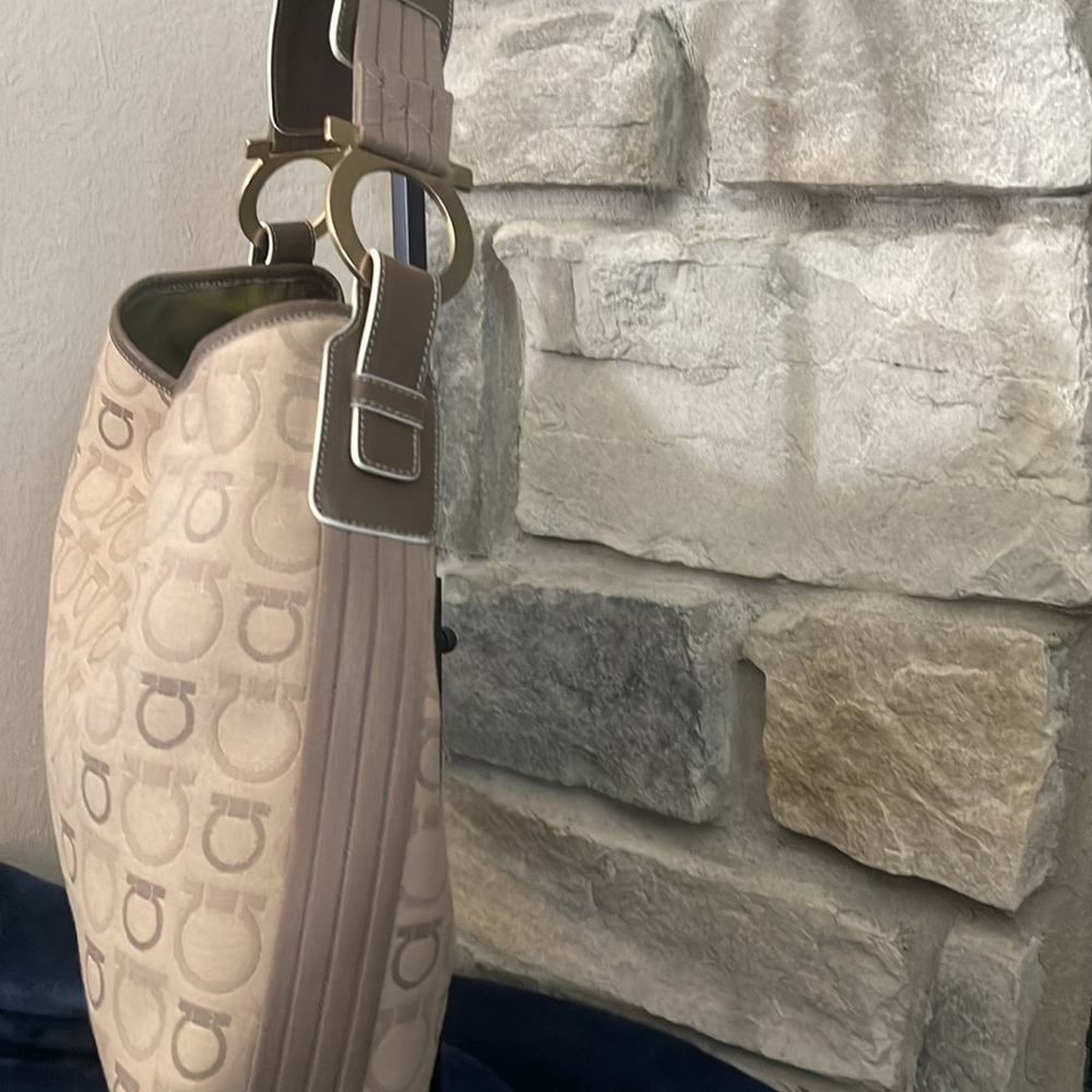 Ferragamo Hobo Bag - Picture 4 of 13